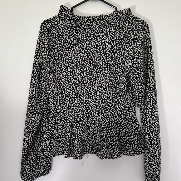 Oasis Blouse Black and White - Picture 6 of 6